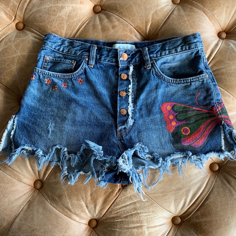 WE THE FREE/ Free People Butterfly Shorts Size 28